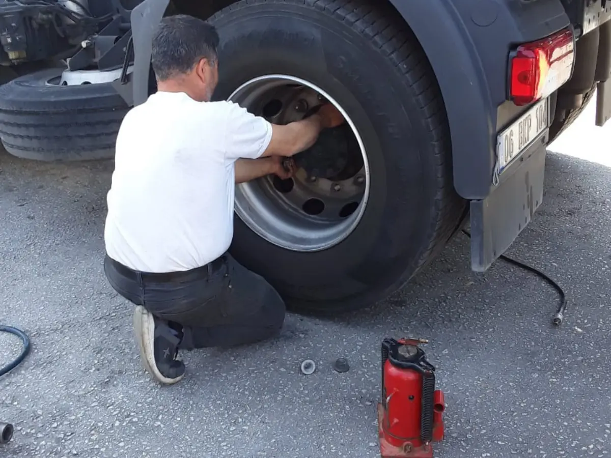 Kumluca Oto Lastikçi