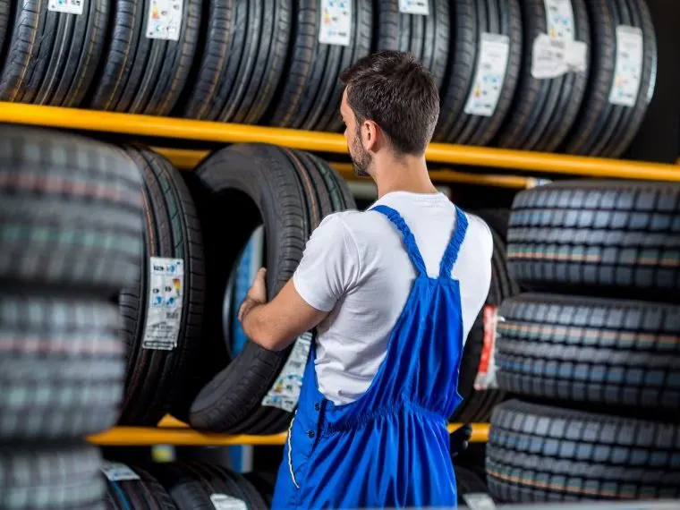 Kumluca Oto Lastikçi